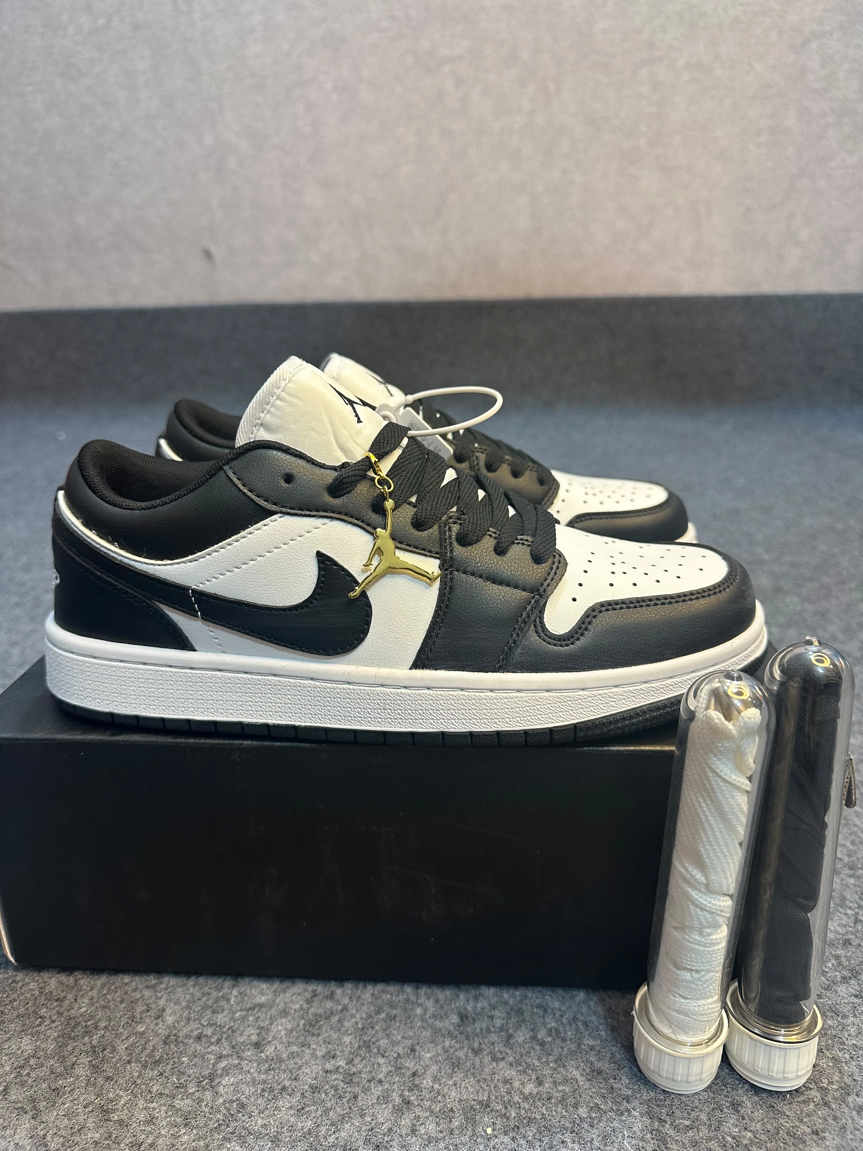 Air Jordan 1 Low