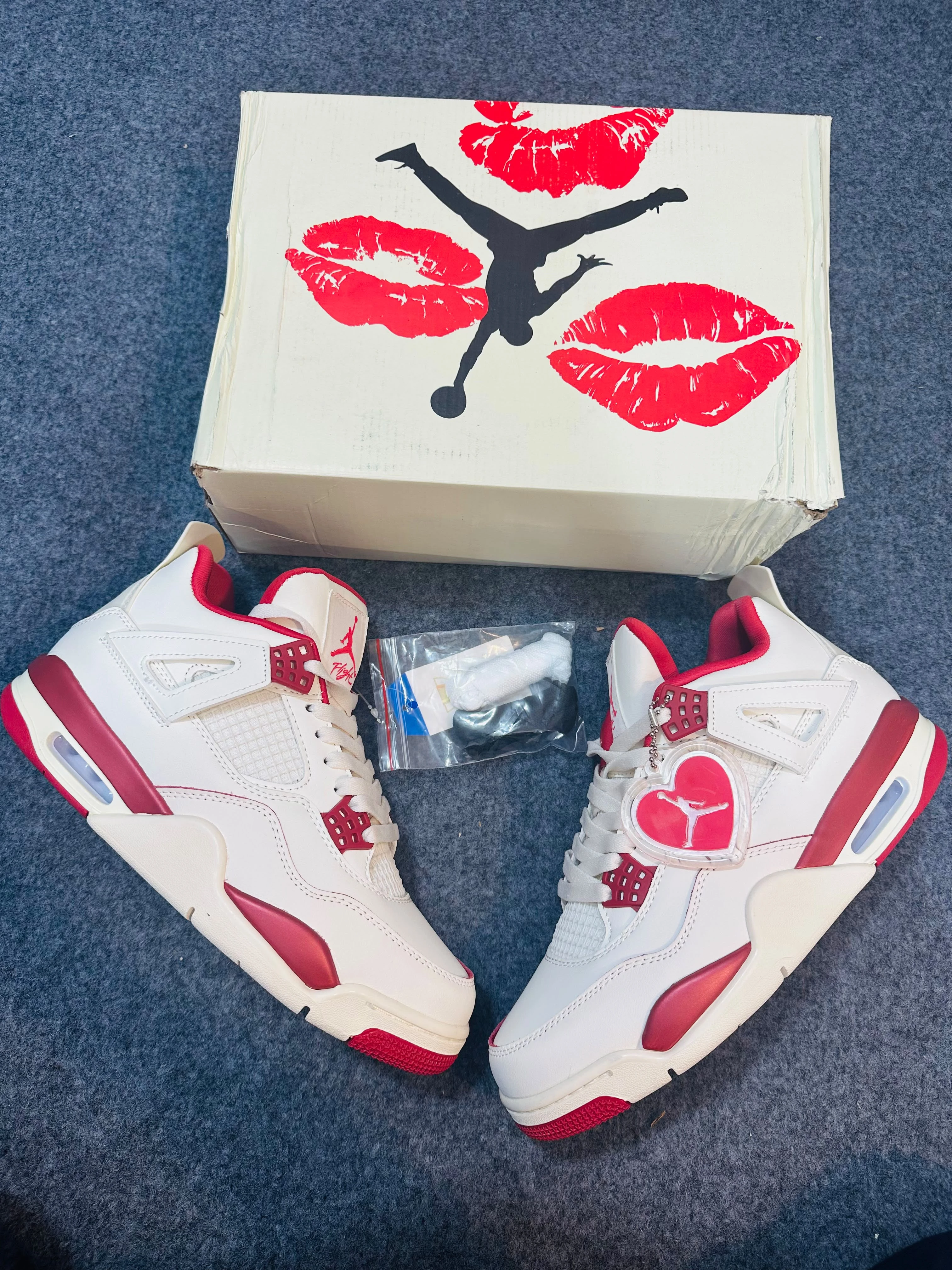 Jordan 4, valentine's day