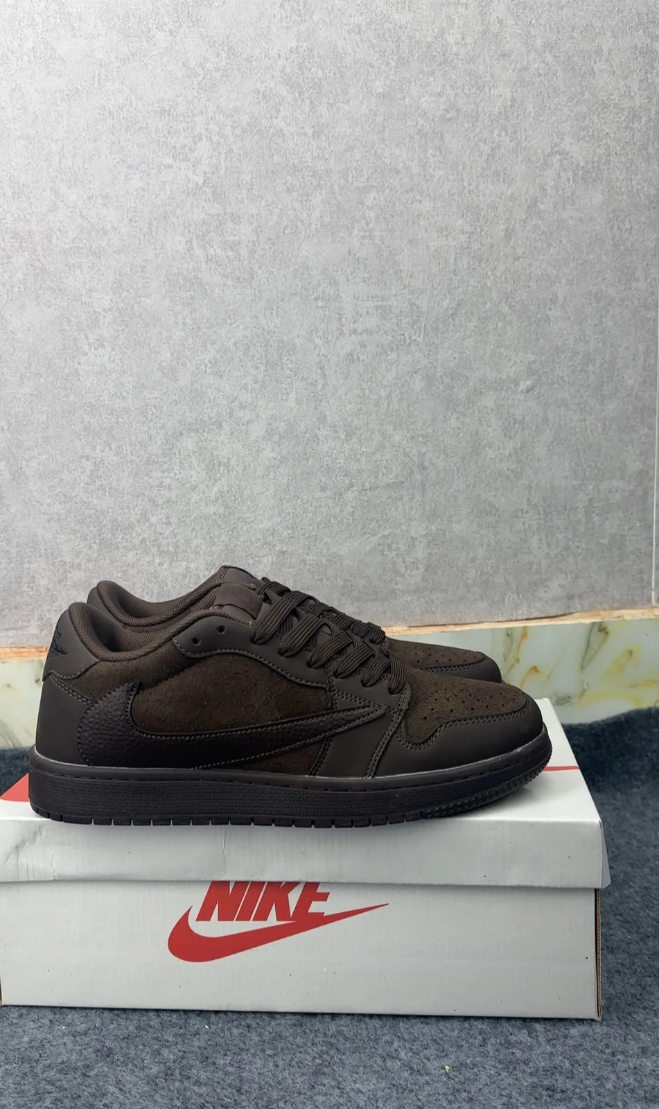 Jordan 1 Low  x Travis Scott chocolate